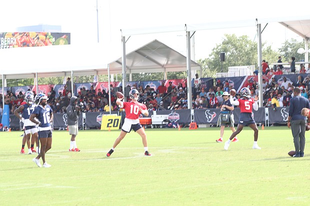 Texans rookie QB Davis Mills (10)