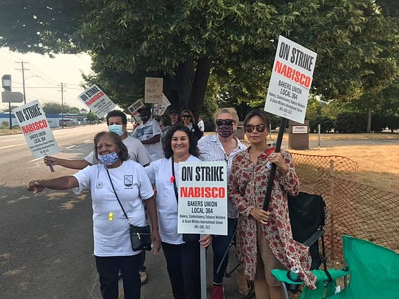 Oregon lawmakers of color are demanding fairness for striking employees at northeast Portland’s Nabisco plant. Oregon lawmakers of color are demanding fairness for striking employees at northeast Portland’s Nabisco plant.