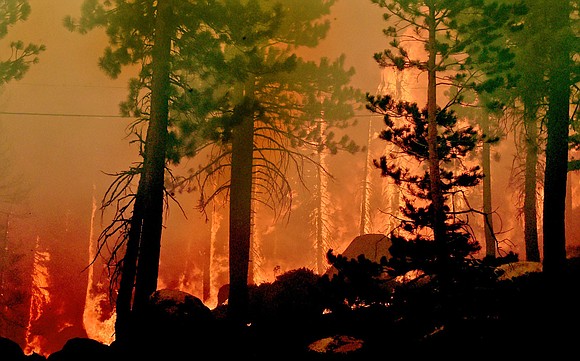 The raging Caldor Fire in Northern California prompted evacuation orders and warnings in the Lake Tahoe Basin Sunday night after …