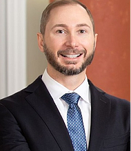 Derek Pershing ’13 — a shareholder at Wilson Cribbs + Goren and an adjunct professor at South Texas College of Law Houston — is the recipient of the law school’s 2021 Young Alumni Award, presented by the STCL Houston Alumni Association.