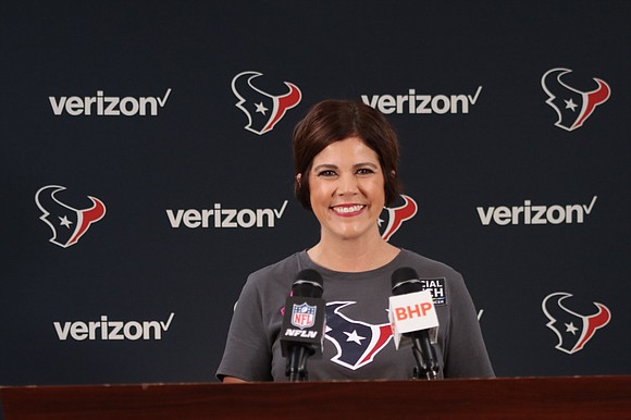 In honor of Breast Cancer Awareness month, the Texans will honor breast cancer survivor Elizabeth Weiss. She will serve as …
