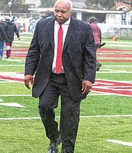 Mr. Lanier, a pro football hall of famer who grew up playing on Hovey Field when he was a student at Maggie L. Walker High School, was recognized for leading the effort to refurbish the field and stadium.