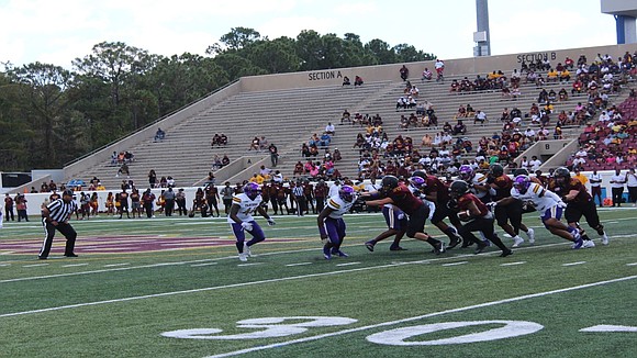 Prairie View A&M (5-1, 4-0 SWAC) used a steady combination of scoring and defense to defeat Bethune Cookman (0-7, 0-4 …