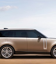 The new Land Rover Range Rover maintains the big SUV's classic proportions.
Mandatory Credit:	Jaguar Land Rover