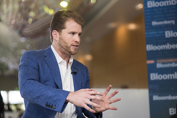 Palantir co-founder Joe Lonsdale is under fire for calling new dads "losers" if they take months of paternity leave.
Mandatory Credit: David Paul Morris/Bloomberg/Getty Images