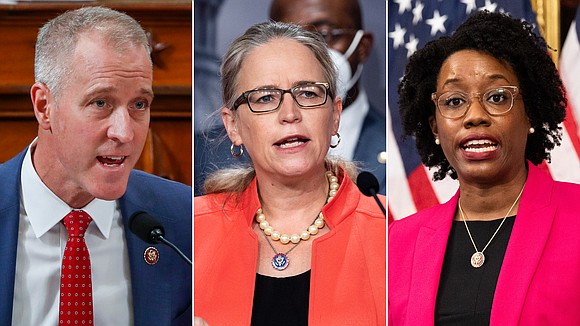 A week before their party endured deep losses in Virginia, some of the most vulnerable House Democrats privately debated how …