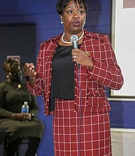 Village of Lynwood President Jada Curry speaks to residents during State of Village Town Hall Meeting. During the meeting residents were provided with an update from Village officials about its progress.Photos provided by Natalie Oliver