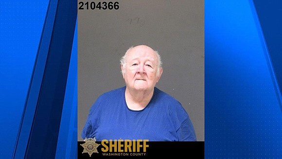 78-year-old Douglas Edward Mulloy thought he was chatting with a 15-year-old girl on social media, when he sent her messages …