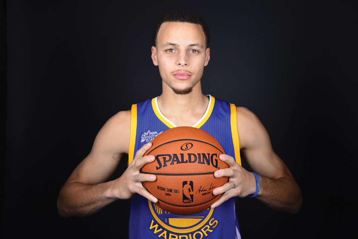 Stephen Curry Breaks 3-Point Record