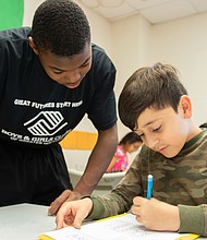 photo by Henrich Perez