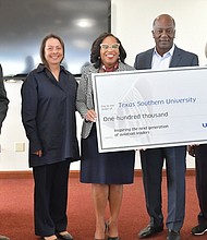 Phil Griffith, United Airlines Houston Hub Vice President (2nd from right) presented Texas Southern University with a $100,000 scholarship, combined with mentorship opportunities, for students in TSU’s aviation science program. Also pictured are (l. to r.) Terence Fontaine, director of aviation at TSU; Pamela Medina, TSU Regent; Dr. Lesia Crumpton-Young, TSU President; and Mary Sias, TSU Regent.