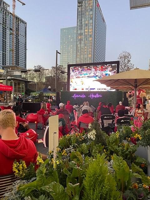 The Coogs have returned to the Sweet Sixteen, and yet another fantastic watch party at Avenida Houston is being planned …