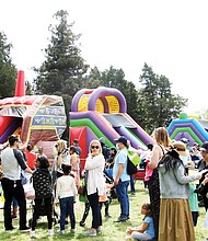 Hundreds of people came out last Saturday for the annual Dominion Energy Family Easter at Maymont, where Easter was on parade, along with the Easter Bunny, bonnets and photogenic children. It was a perfect day to be outdoors enjoying the variety of activities, games and slides and strolling through the 100-acre park in the city’s West End.