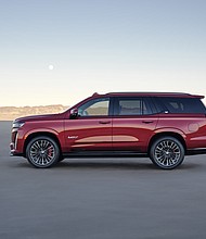 The Escalade-V's side profile shows off its unique 22-inch aluminum wheels.