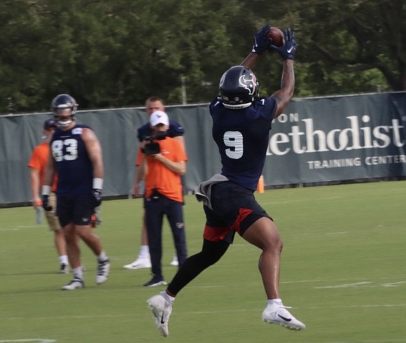 As the Houston Texans are wrapping up their final week of voluntary OTA’s, a couple of former players were out …