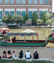 Located along Richmond’s downtown riverfront, the Canal Walk routinely attracts residents and visitors who enjoy biking, walking and sightseeing. Stretching 1.25 miles along the James River and Kanawha and Haxall Canals, the walk has access points at nearly every block between 5th and 17th streets.