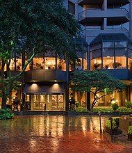 Windsor Court Hotel Courtyard