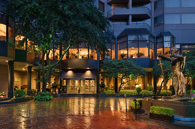 Windsor Court Hotel Courtyard