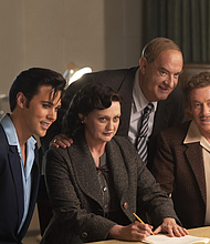 Austin Butler as Elvis, Helen Thompson as Gladys, Tom Hanks as Colonel Tom Parker and Richard  Roxburgh  as Vernon in Elvis