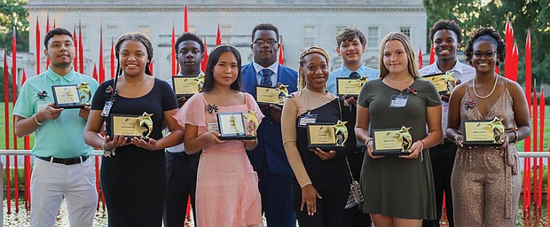 VHEF Momentum Scholars: right to left, Shamari Garnett, Madison Kelly, Tiera Beale, Pray Meh and Janae Thompson. Second row: left to right: Anthony Rodriguez, Zion Wiley, Demario Lonzer, Guillermo Flores, Nonso Akunwafer.