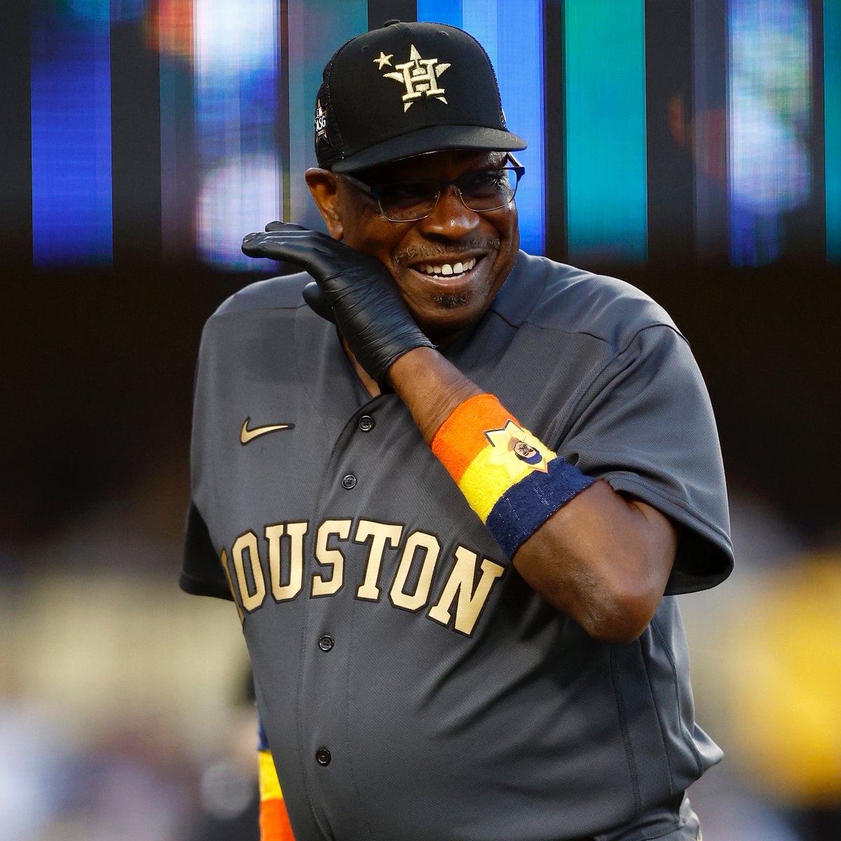 Motivated by late father's words, Astros manager Dusty Baker chases elusive  crown