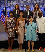Mayor Sylvester Turner, joined by HPL Deputy Director Nicole Robinson, Capital One Bank Market President Yasmin Huebinger, and OBO Director Marsha Murray, recognized Liftoff Houston alumni who have grown their businesses past the startup phase: 2019 Service Category winner Sherhara Downing of SpeakHaus and business partner Christa Clarke, 2016 Service Category winner Jennifer Thai of Awesome Bites Co., and 2018 Innovation Category winner Alphonso Roundtree of Social Bevy.