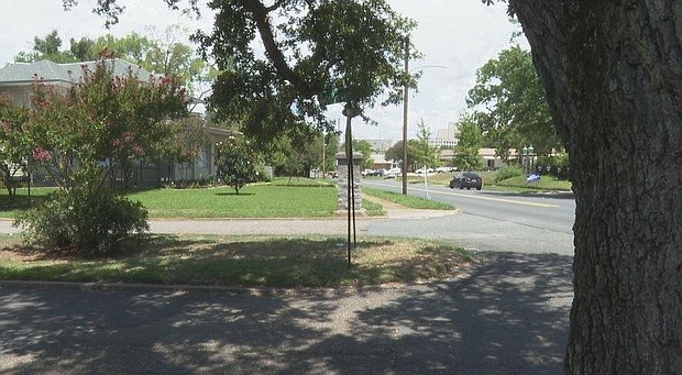 Another carjacking happened in Shreveport, Louisiana but this time it turned violent as the driver was stabbed in the neck.
Mandatory Credit:	KTBS