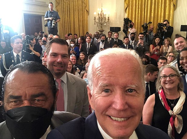 Congressman Al Green with President Joe Biden selfie