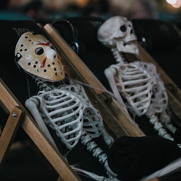 Fall programs for all venues are on sale NOW, with tickets available for your local Rooftop Cinema Club venue through October 31 🙌🍿 They have screenings for Hispanic Heritage Month, our Virgo, Libra and Scorpio Zodiac collections, and of course a MASSIVE lineup of Halloween frights and delights all October long 👻

Heads up, Chicago & New York 🚨 These are the final programs of the year for Rooftop Cinema Club Fulton Market and Rooftop Cinema Club Midtown, so last chance to get in Rooftop movie nights in 2022 👏