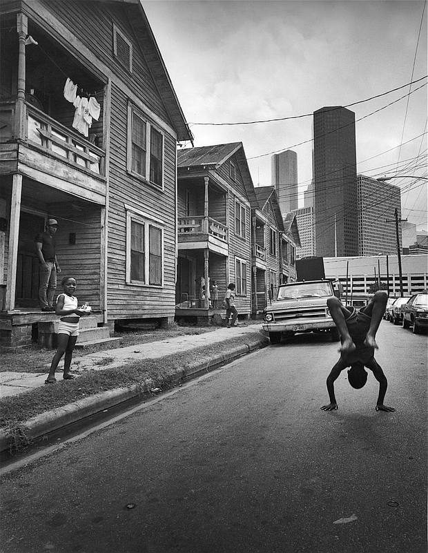 Earlie Hudnall, Jr., Flipping Boy, Fourth Ward, Houston, Texas, 1983, gelatin silver print
Image courtesy of the Artist and PDNB Gallery