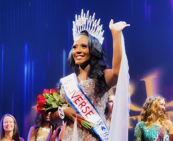 Mrs. Universe (R) 2022  Juanita Ingram, Esq.