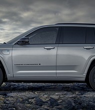 2023 Jeep® Grand Cherokee 4xe 30th Anniversary edition