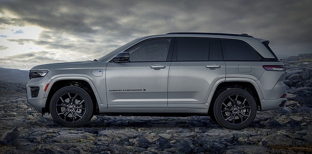 2023 Jeep® Grand Cherokee 4xe 30th Anniversary edition