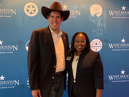 Clerk Teneshia Hudspeth and Alan Steinberg, President and CEO of the West Houston Association at the 2022 Public & Elected Officials Reception at the Hyatt Regency Houston West.