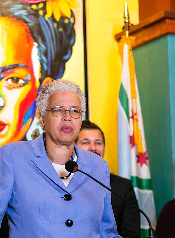 Cook County President Toni Preckwinkle announced the launch of the Source Grow Grant on Thuursday, Sept. 29, at Lalo’s on Maxwell. PHOTO PROVIDED BY RISE STRATEGY GROUP.