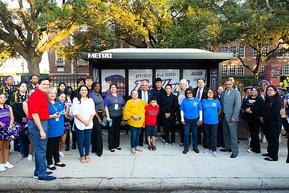 On Friday, METRO unveiled a bus shelter at Northside High School memorializing Near Northside resident Josue Flores and commemorating what …
