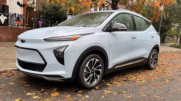The GM EV that's a hit with customers right now is the Bolt, a model that was first introduced back in 2016 and that doesn't use the new Ultium battery packs GM boasts about in its newer model.
Mandatory Credit:	Peter Valdes-Dapena/CNN