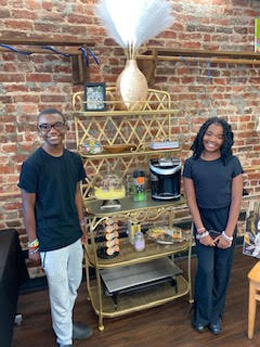 Sequan Bullock, left, and Jamela Thorpe are student workers at The Nurturing Café.