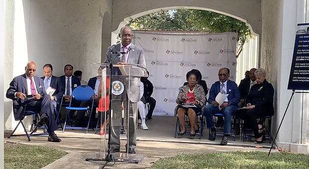 Mayor Sylvester Turner and Commissioner Rodney Ellis at the press conference