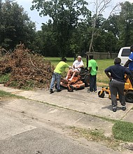 Former Houston City Council Members Jack Christie and Jerry Davis join the SmartScaping Cares team to help a veteran with his yard 

Photo: SmartScaping Landscape & Design