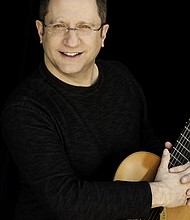Marc Garvin/The Grammy® Award-winning Houston Chamber Choir, under the direction of Robert Simpson, presents “On This Day Earth Shall Ring – Christmas at the Villa” for its holiday concert offerings Dec. 10 and Dec. 11.

 

Photo credit: Jeff Grass Photography