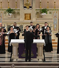 The Grammy® Award-winning Houston Chamber Choir, under the direction of Robert Simpson, presents “On This Day Earth Shall Ring – Christmas at the Villa” for its holiday concert offerings Dec. 10 and Dec. 11.

 

Photo credit: Jeff Grass Photography