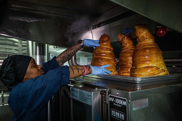 Photo by Petty Officer 2nd Class Aaron Lau 
Navy Public Affairs Support Element East, Detachment Southeast