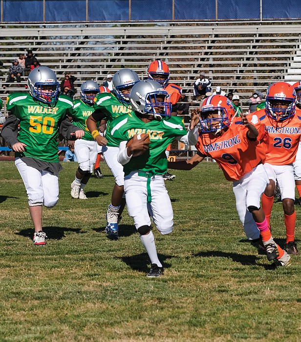 10u football players went all out in the 2nd Annual Armstrong-Walker Football Classic Legacy game. Walker was represented by the RVA Trojans and Armstrong was represented by the RVA Wildcats and Falcons. Walker won the 10u game 6-0.