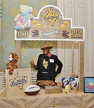 Best Table Display/ Credit Girl Scouts of San Jacinto