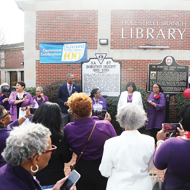 The program also drew Dr. Height’s great nephew, Jeffrey Randolph of Chesterfield, and members of the Richmond Alumnae Chapter of Delta Sigma Theta Sorority, which also hosted the event. Dr. Height served as the national sorority’s 10th president. To further honor Dr. Height, many of those in attendance wore her signature color purple.