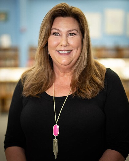 Lifetime Achievement Elementary

The Lifetime Achievement Category salutes teachers with more than 20 years of experience. Winners received $25,000 in cash for themselves and a $25,000 grant for their school. 

Lisa Barry
Woodridge Elementary School,
Alamo Heights ISD