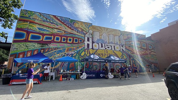 10 YEARS of Houston Is… Celebrating with a Community Mural Refresh!