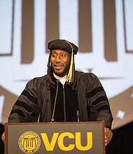 Alumnus Mo Alie-Cox gave the VCU commencement speech.
