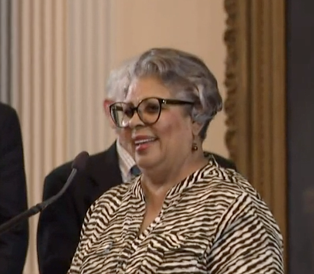 Rep. Senfronia Thompson on the Speaker's lectern